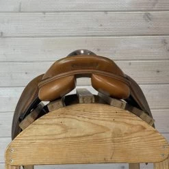 Used Beval LTD Close Contact Saddle 17/M -Horse Gear Shop 260 Cantle 37907.1665530689