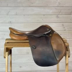Used Beval LTD Close Contact Saddle 17/M -Horse Gear Shop 260 R Side 35326.1665530668