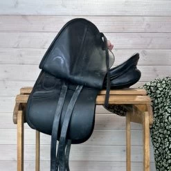 Used Stubben Genesis CL Dressage Saddle 17/N -Horse Gear Shop 332 L Flap 79780.1687460904