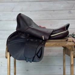 Used CWD 2GS Close Contact Saddle 18/M -Horse Gear Shop 333 L Flap 24534.1687462048