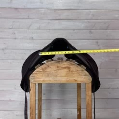 Used Equipe Viktoria Monoflap Dressage Saddle 17.5/W 13 Used Equipe Viktoria Monoflap Dressage Saddle 17.5/W -Horse Gear Shop 334 Front Measurement 12178.1687461318