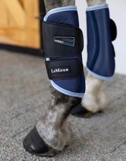 LeMieux Carbon Mesh Wrap Boots 29 LeMieux Carbon Mesh Wrap Boots -Horse Gear Shop carbon mesh wrap boots mist lifestyle IT03092004 lemieux 63773.1685566229