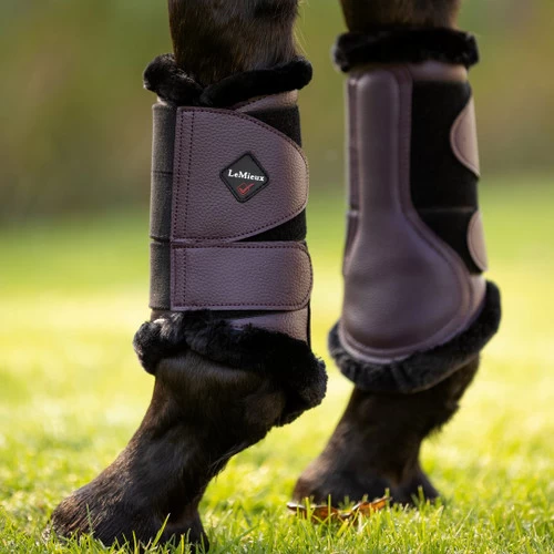 LeMieux Fleece Lined Brushing Boots 4 LeMieux Fleece Lined Brushing Boots - Image 2