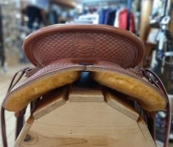 McCall McLite Wade Saddle 26 McCall McLite Wade Saddle -Horse Gear Shop tag mclite wade natural round basket back mccall 57847.1580334929
