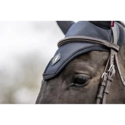 LeMieux Ultra Mesh Fly Hood -Horse Gear Shop ultra mesh fly bonnet black lifestyle 4828 lemieux 54648.1646167572